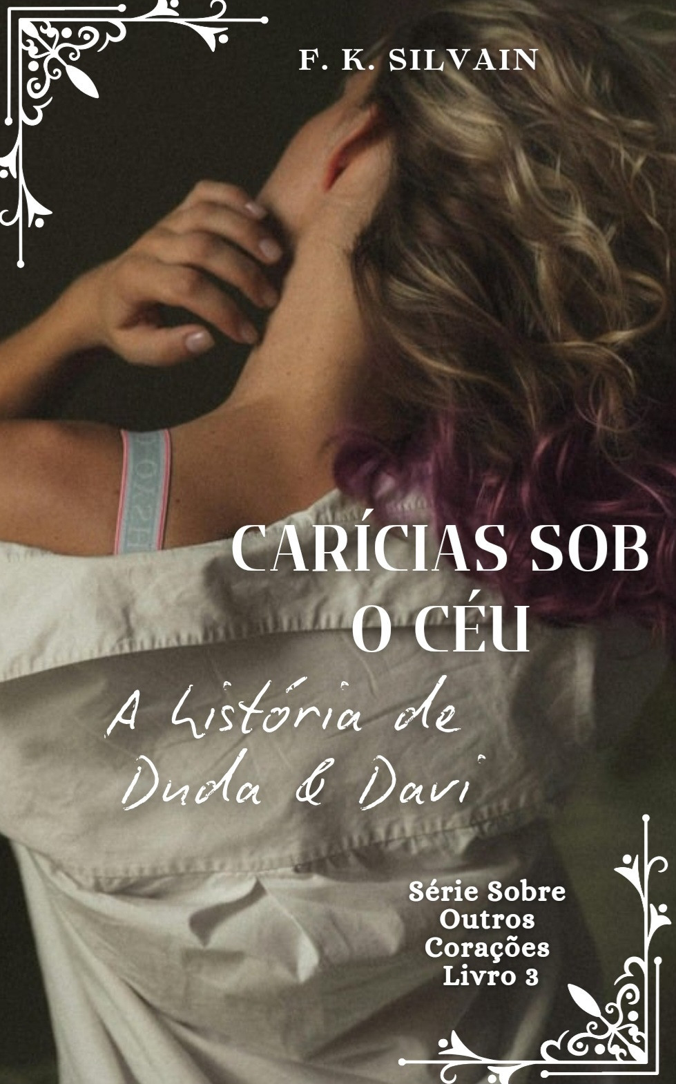 Duda e Davi protagonizam o livro 3 de Sobre Outros Corações. Ela é irmã de Rafaela e esconde um trauma sob a fachada de uma garota alegre, livre e desinibida. Ele é sério e responsável, mas se vê encantado pela espontaneidade e pelo jeitinho dela. Depois de uma noite tórrida, eles passam meses sem se ver, até que se reencontram em um contexto bem diferente e inesperado. 

"Carícias sob o céu: a história de Duda & Davi" está sendo publicado em capítulos aqui no Literunico. Os primeiros 10 são gratuitos e os outros têm preço simbólico.

https://www.literunico.com.br/fksilvain/post/18

+🔞